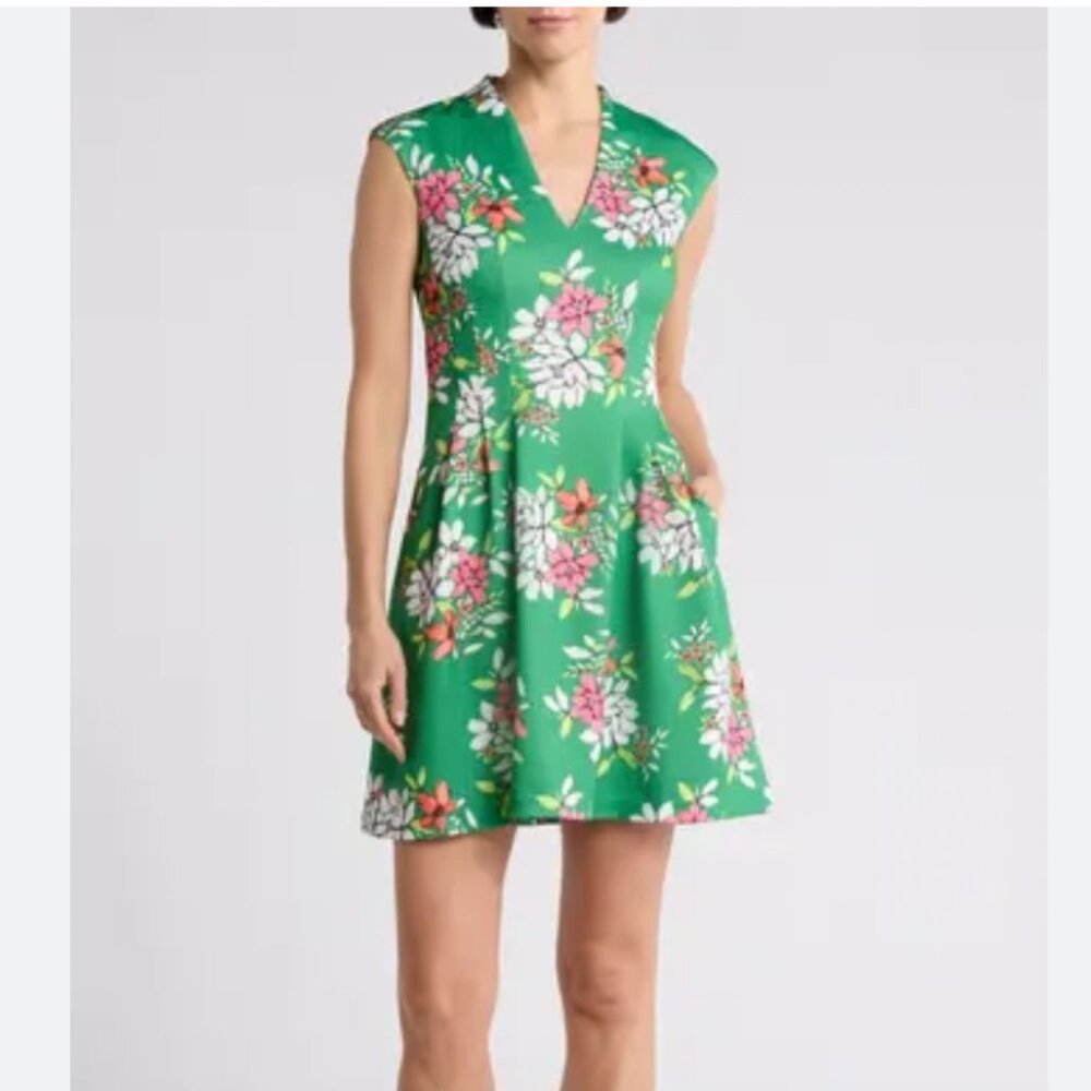 NWT Vince Camuto Green Floral Scuba Knit Fit & Flare Dress. Size 10